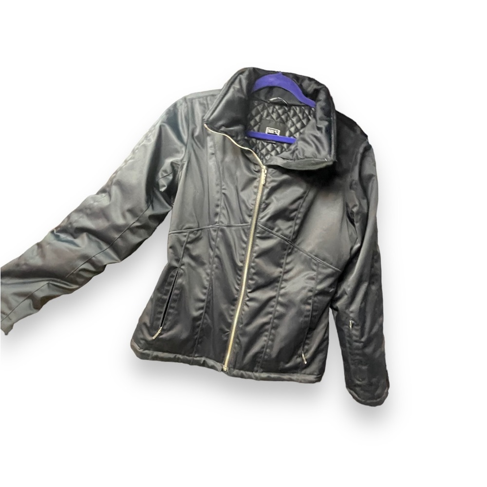 Nils black jacket